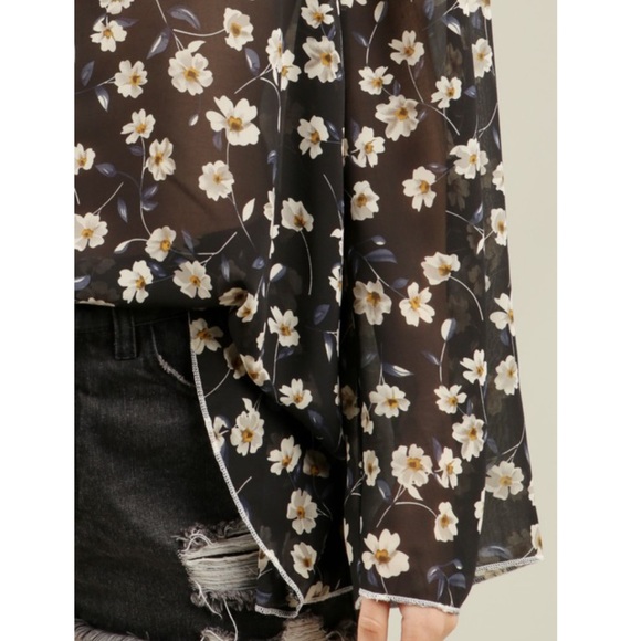 💼S-M🌕Bella Boho Peasant Bell Sleeve Top New - Picture 6 of 6